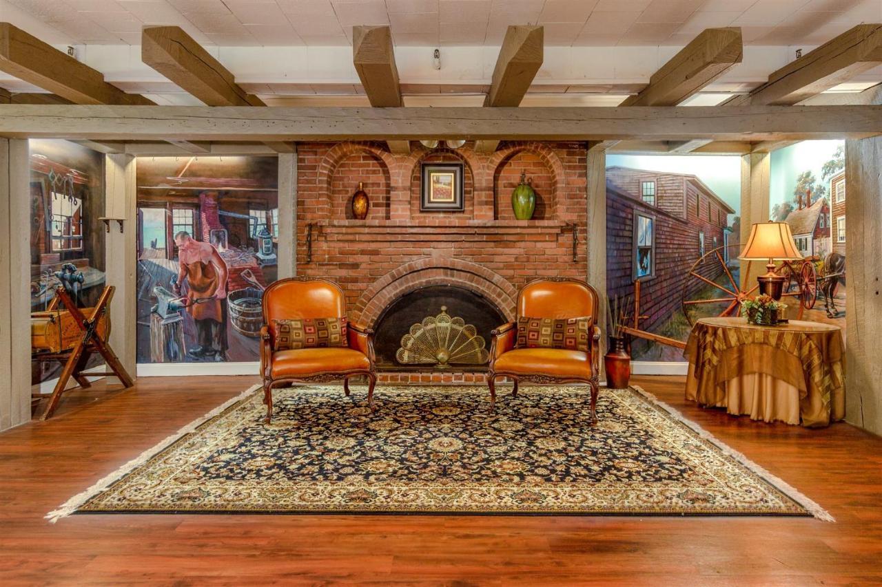 Provincetown Inn 3*