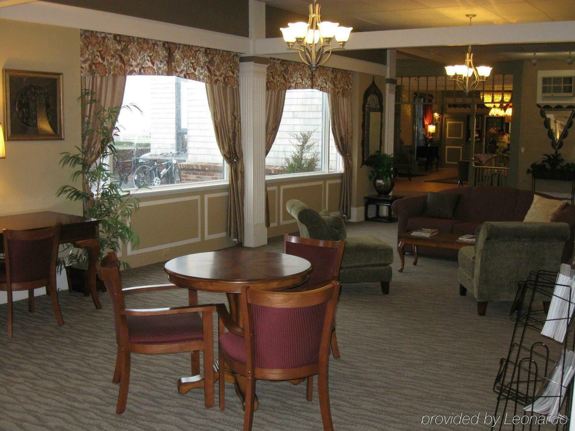 Provincetown Inn Hotel 3*